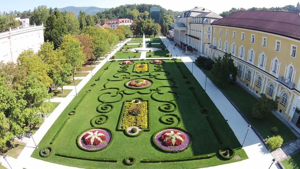 Apartma Vrtnica, Vila Golf Apartment in Slovenia