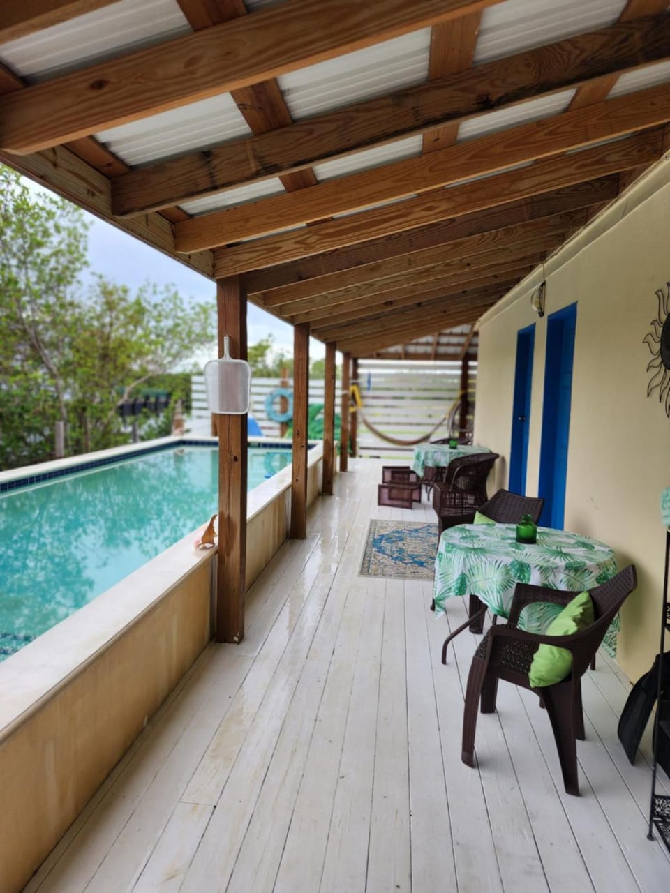 Swimming pool