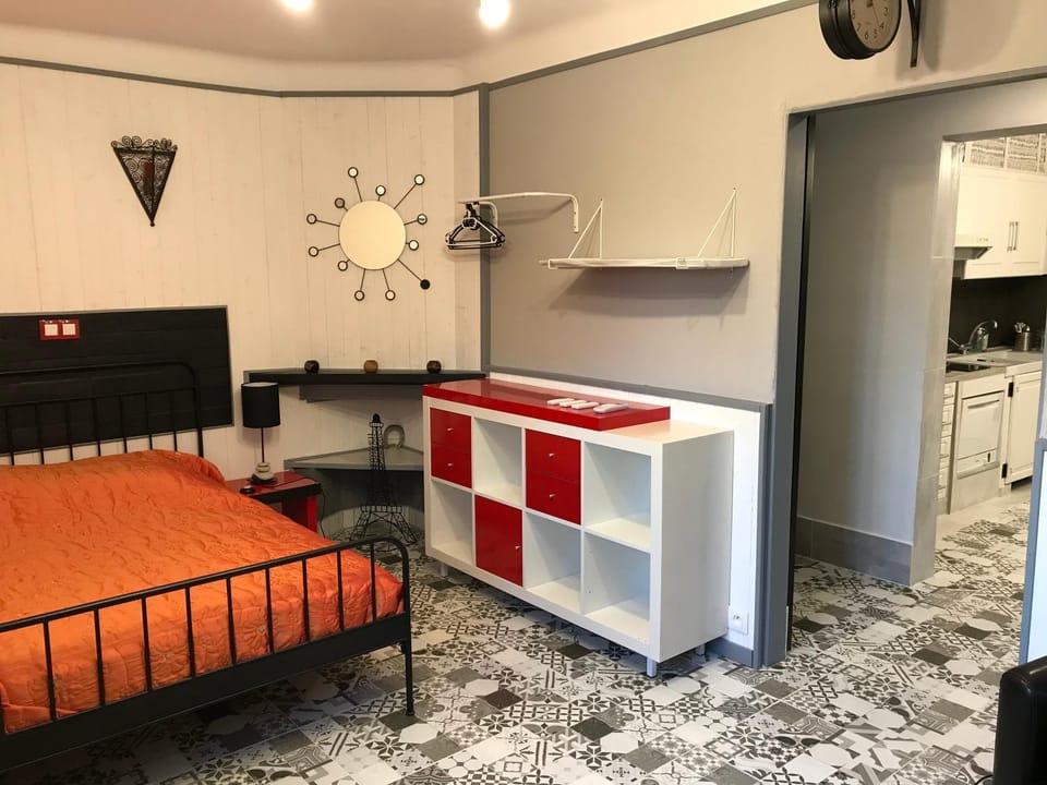 Photo of the whole room