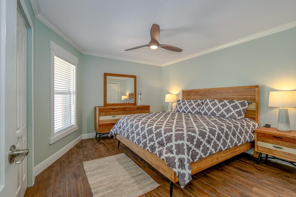 Bed, Bedroom