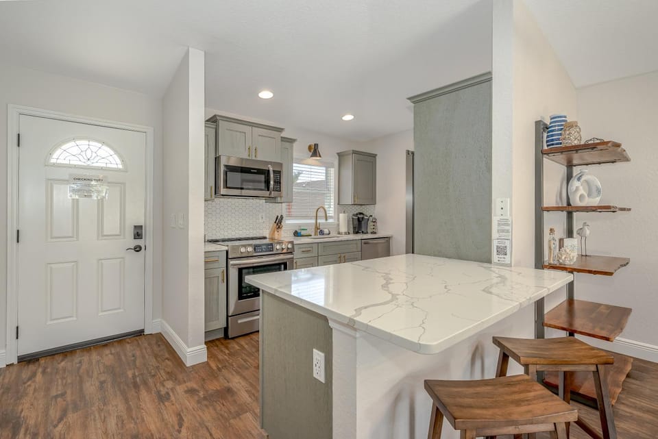 Kitchen or kitchenette, Dining area, kitchen, kitchen