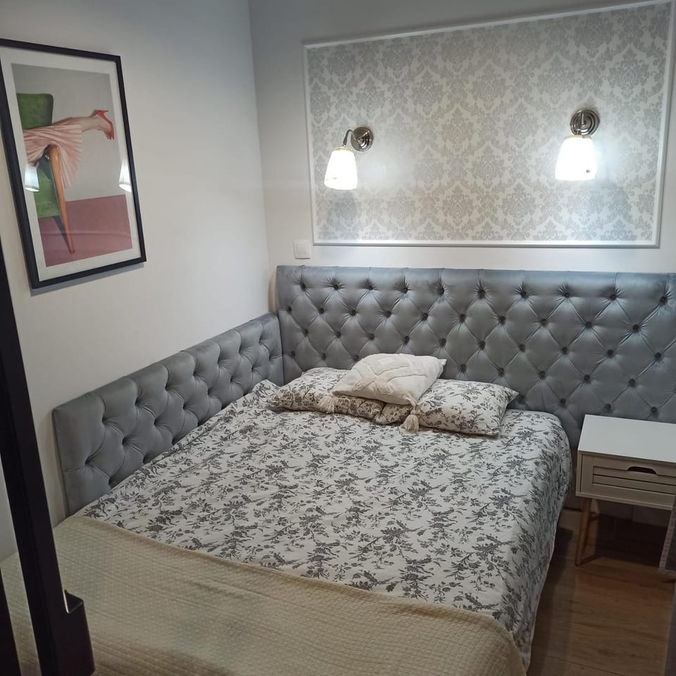 Seating area, Bedroom