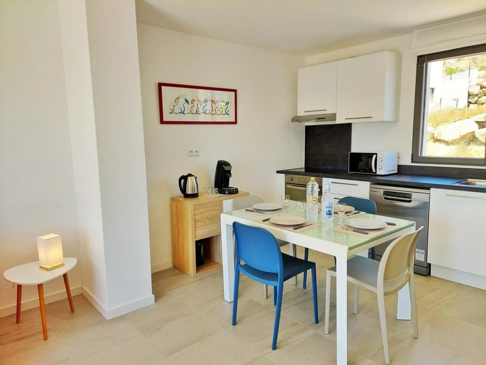 Amalia - Sea view terrace, Wifi, Parking - by TGB Apartment in Ajaccio