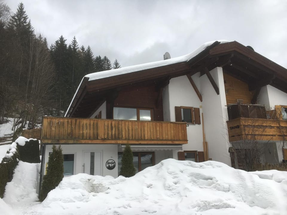 Property building, Winter