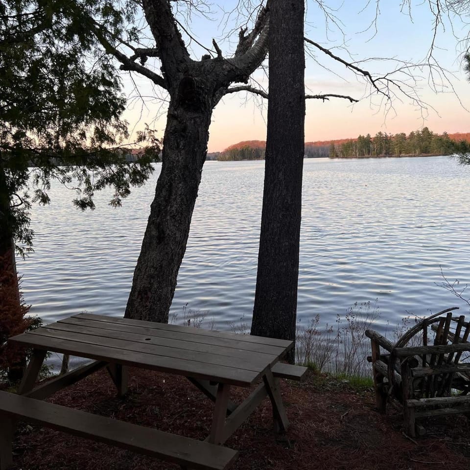 3 Bedroom Point Cottage On Muskoka Shores House in Seguin