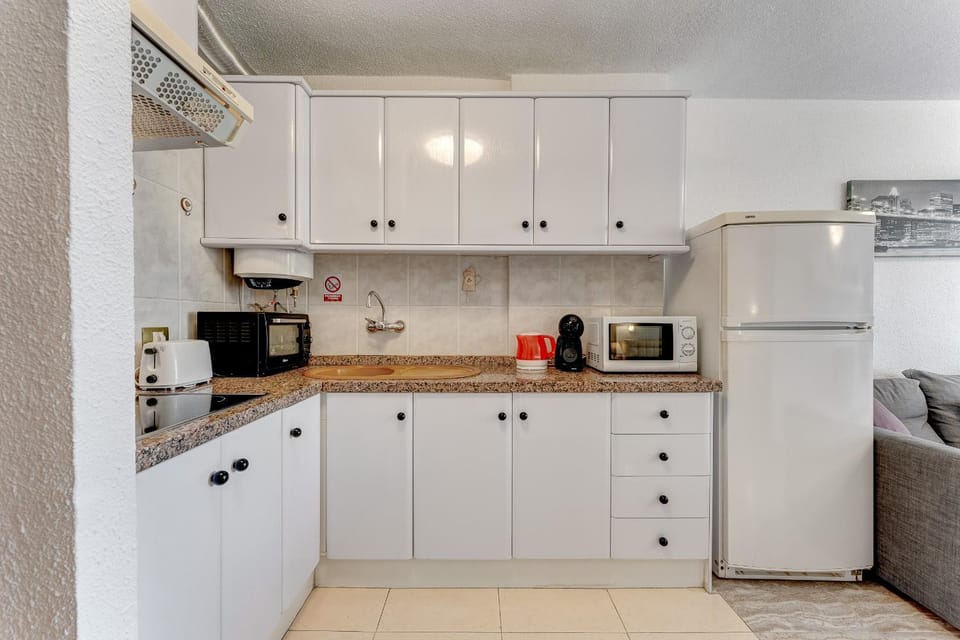 Torres del Sol Beach Front Apartment PH06 Apartment in Playa de las Americas