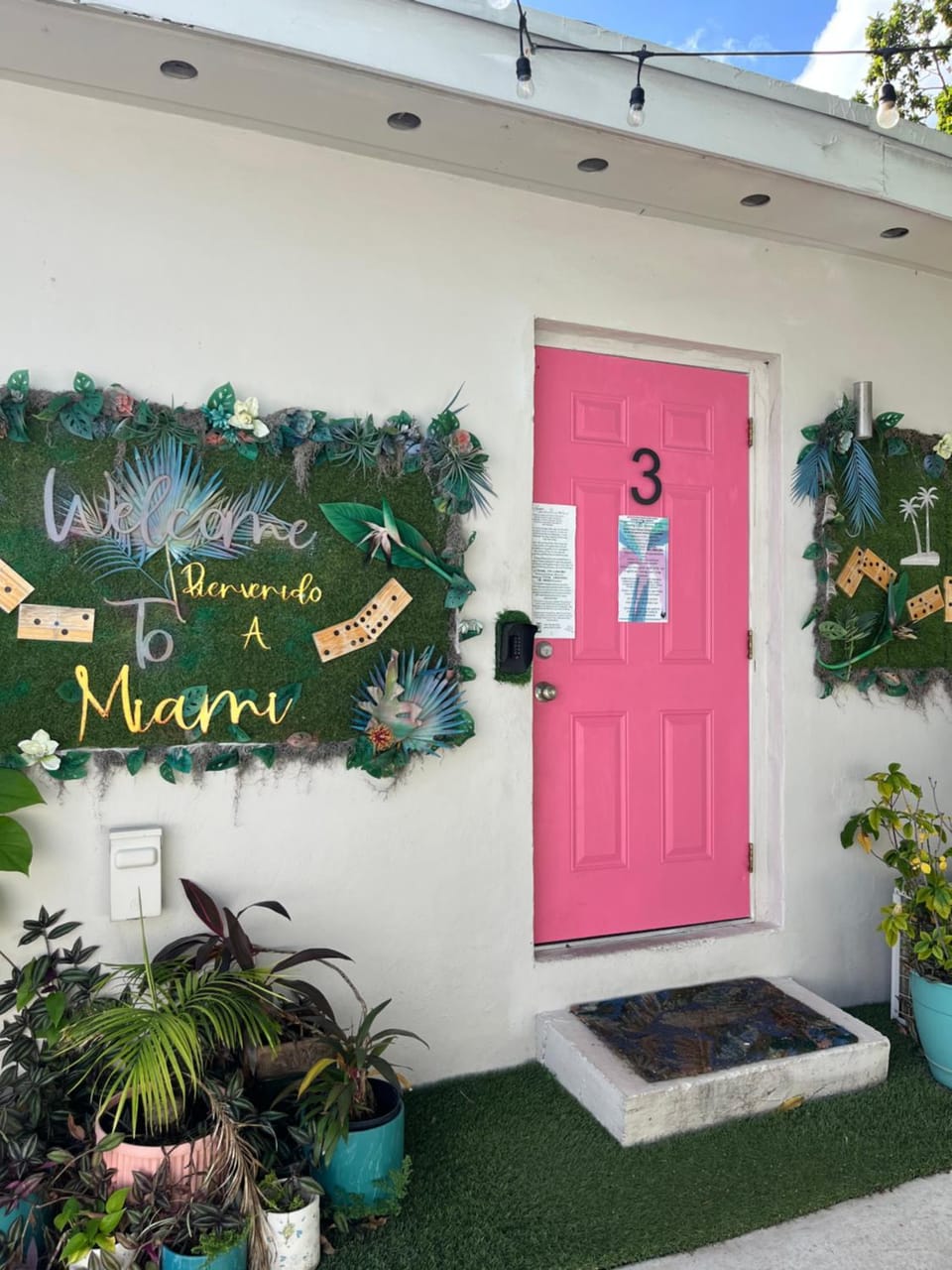 Stunning Little Havana Close to Airport, Calle Ocho, Brickell, Cruises,Wynwood and the Beaches - Free Parking Apartment in Miami
