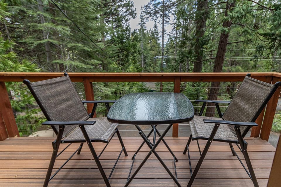 Yosemite Silvertip Lodge House in Fish Camp