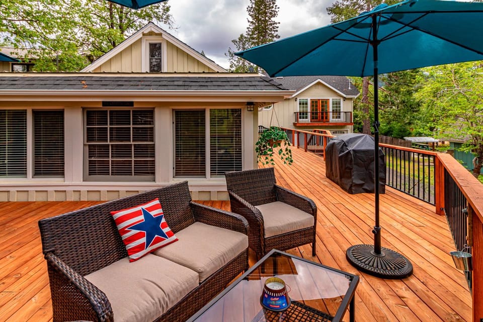 Brier Escape House in Bass Lake