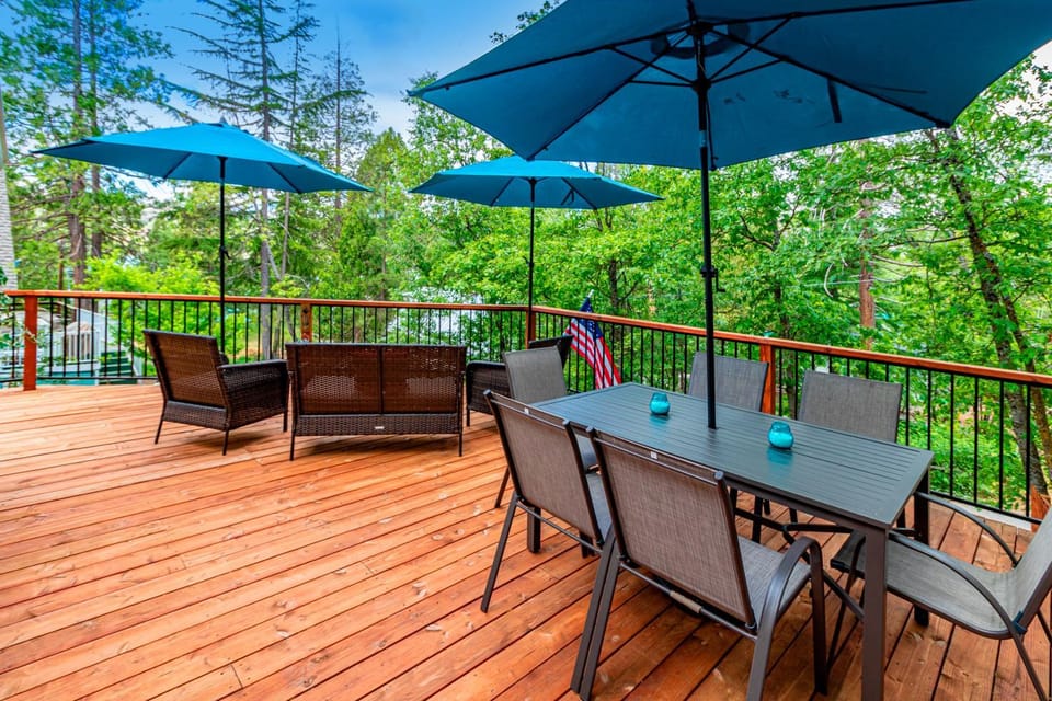 Brier Escape House in Bass Lake