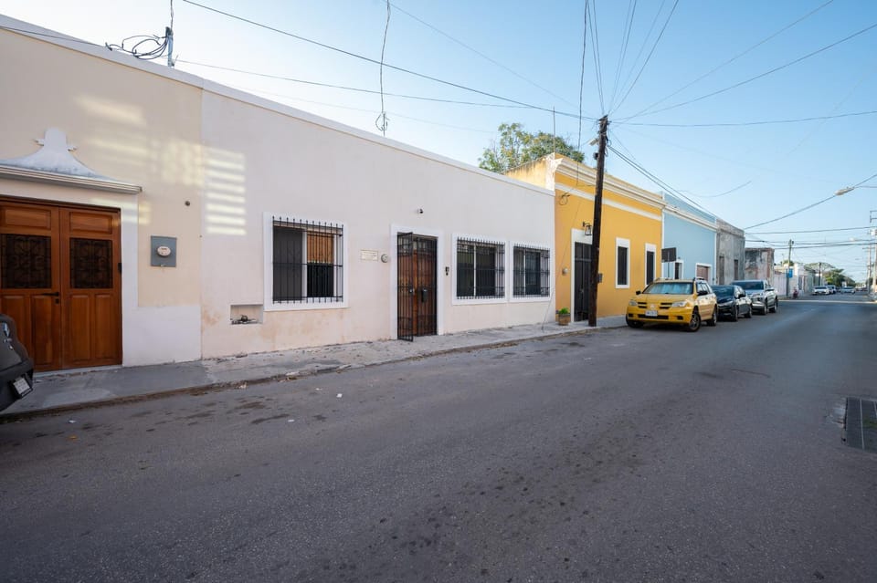 Property building, Day, Neighbourhood, Street view, Location