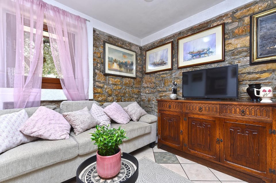 House Stinjan 2148 House in Varoš