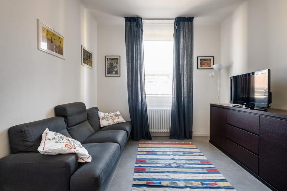 Communal lounge/ TV room, Living room