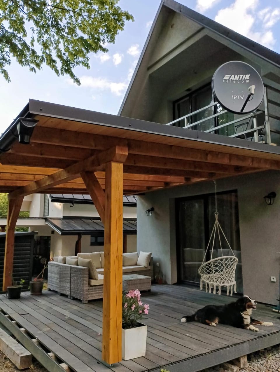 Off site, Balcony/Terrace