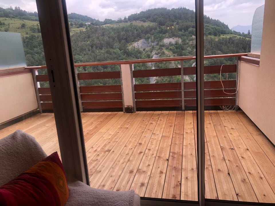 le champas centre station lit queen size Apartment in Uvernet-Fours