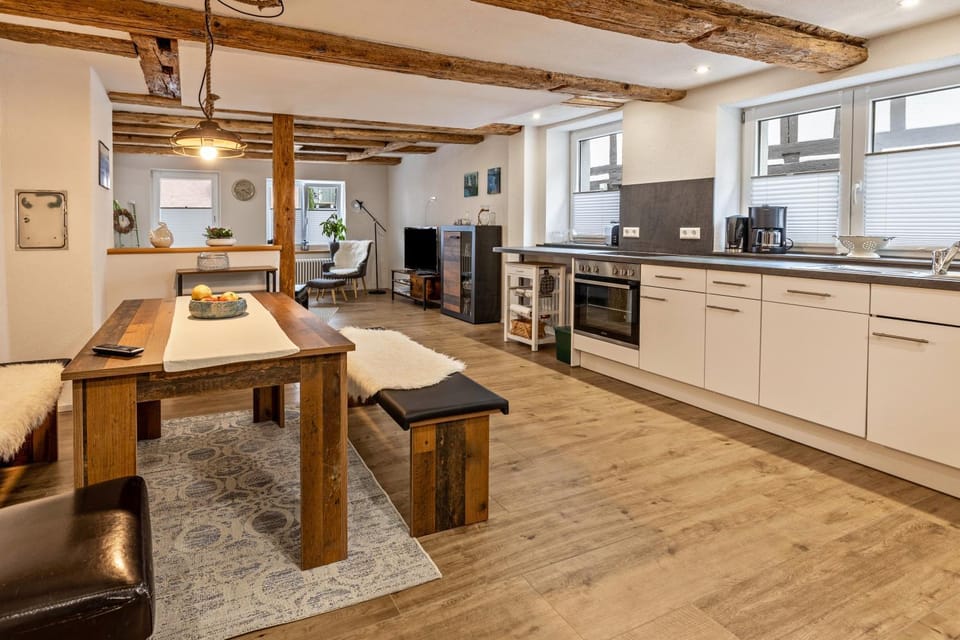 Property building, Kitchen or kitchenette, Living room