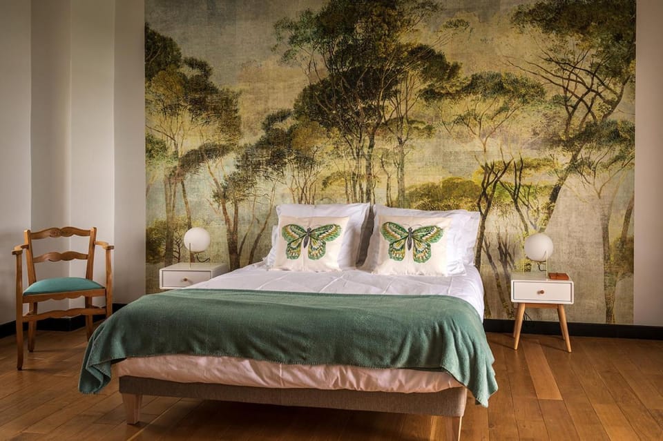 Bed, Photo of the whole room