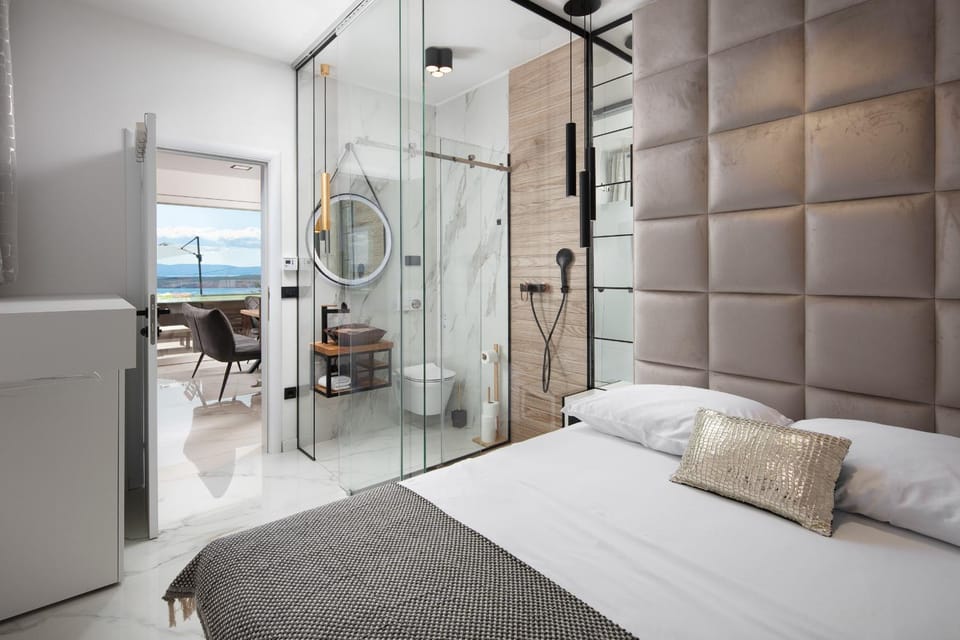 Bathroom, Bedroom