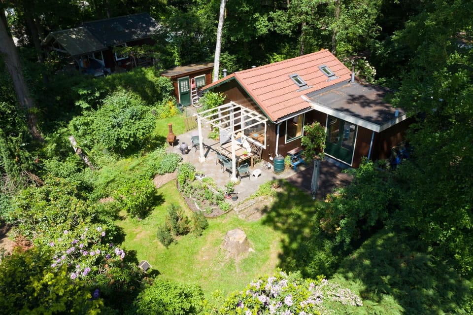 Cozy Tiny House 'CircumbendiHouse' at the Veluwe and close to Veluwemeer Chalet in Ermelo