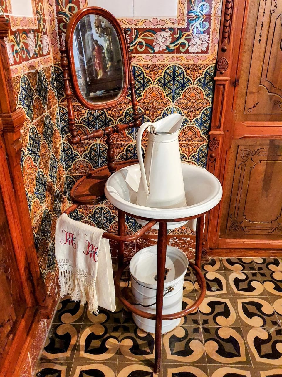 Decorative detail