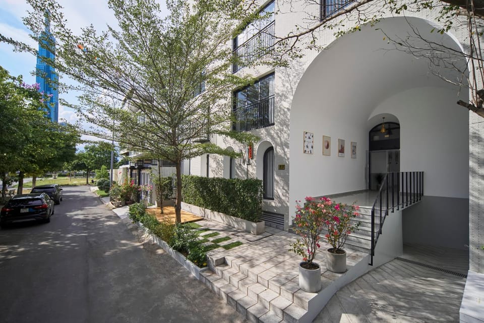 Property building, Facade/entrance
