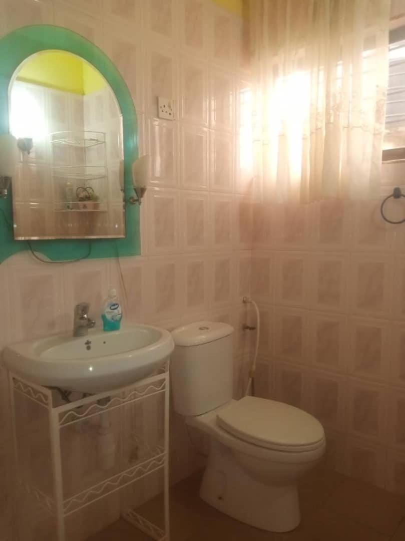 Cheerful and spacious 1-bedroom house Apartment in Kumasi