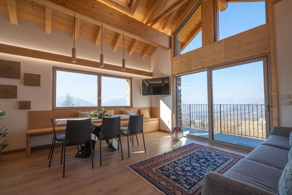 Balcony/Terrace, Living room, Seating area, Dining area