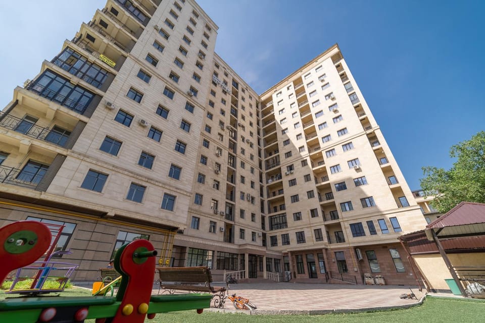 Property building, Facade/entrance