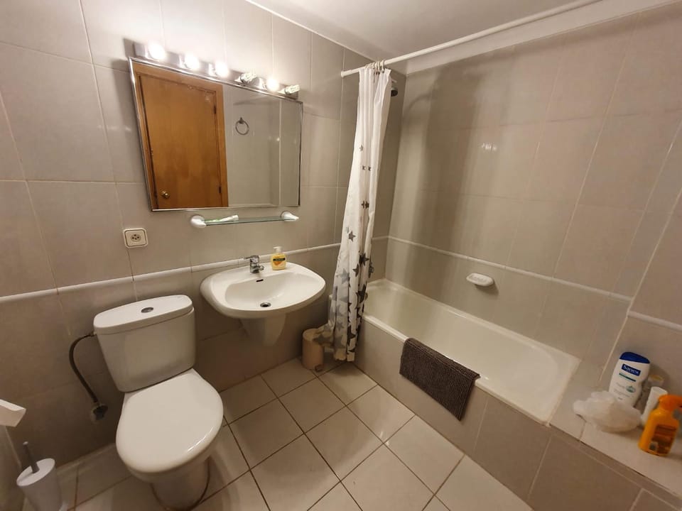 Bathroom, Bath, bidet
