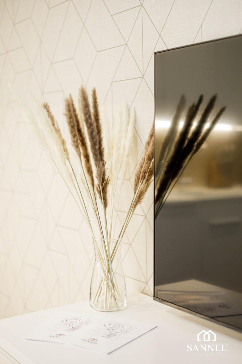 TV and multimedia, Decorative detail, On site