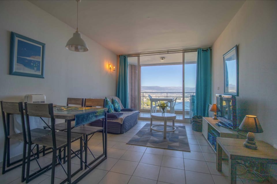 Superb 45m With Balcony And Magnificent Sea View Apartment in Mandelieu-La Napoule