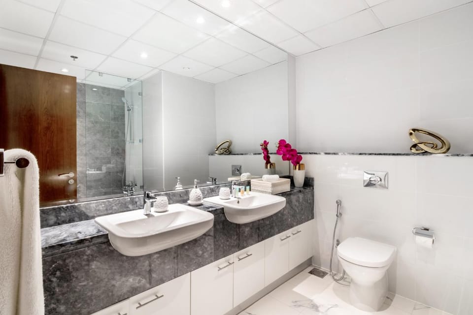 The Smart Concierge - Amna Tower Apartment in Dubai