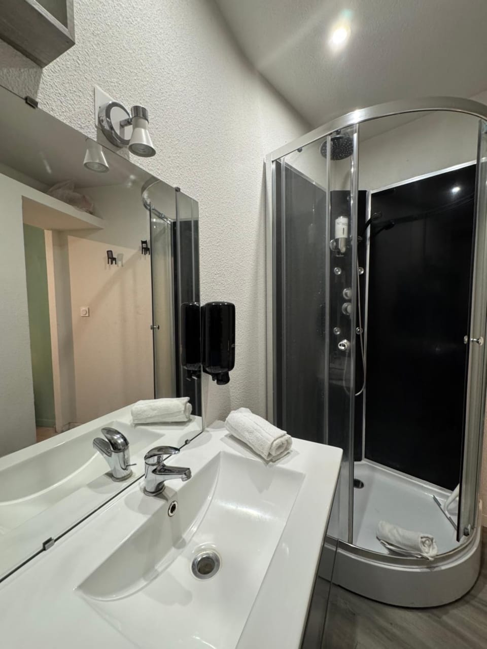 Cosy F2 , Marx Dormoy A WIFI Apartment in Clermont-Ferrand