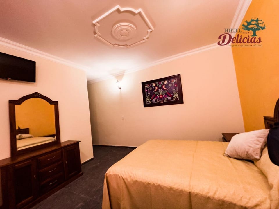 Bed, TV and multimedia, Bedroom