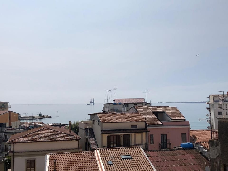 Day, Natural landscape, City view, Sea view