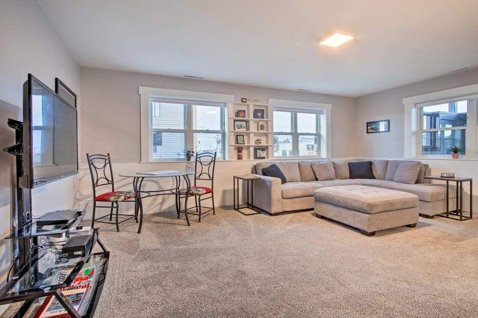 Updated Helena Condo - Walk to Downtown Spots House in Helena