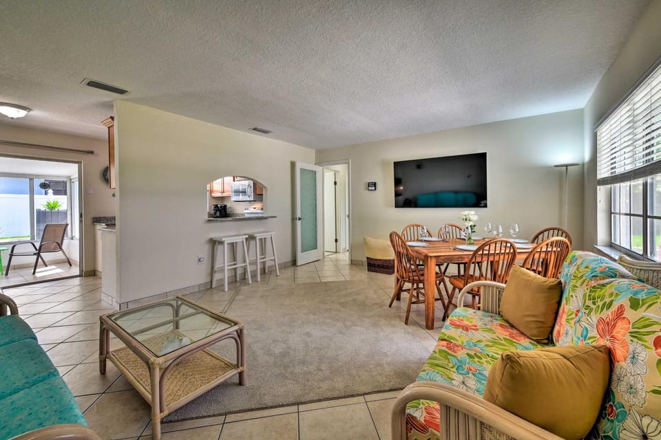 Apollo Beach Gem w/ Pool: 'The Flamingo House' House in Apollo Beach