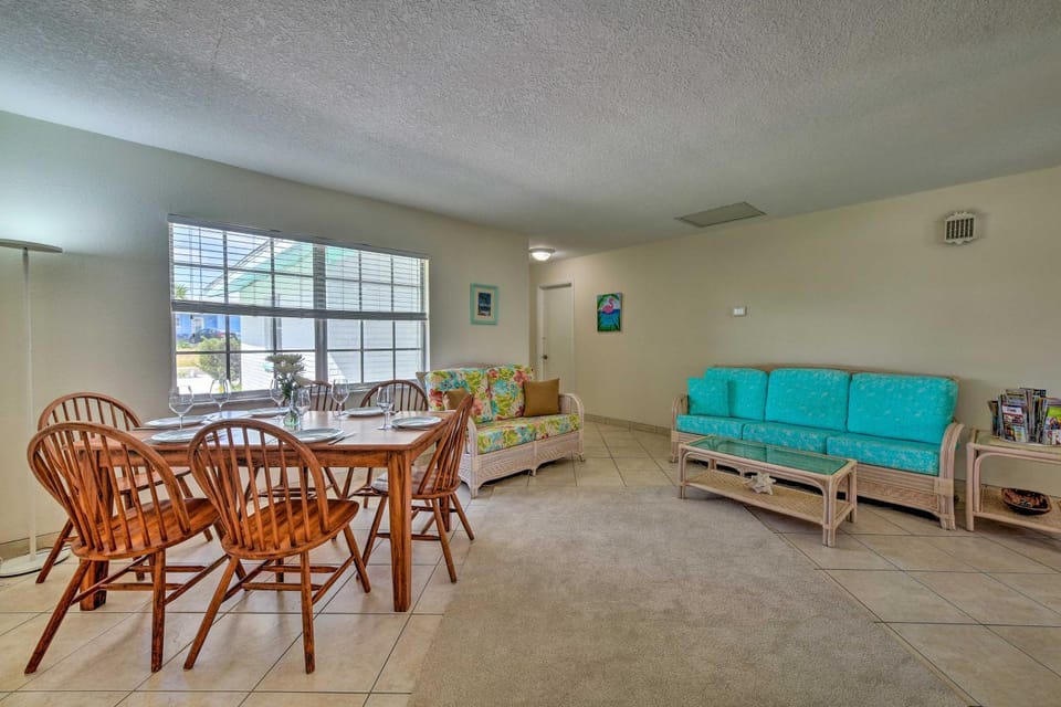 Apollo Beach Gem w/ Pool: 'The Flamingo House' House in Apollo Beach