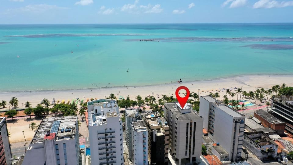 Bird's eye view, Location