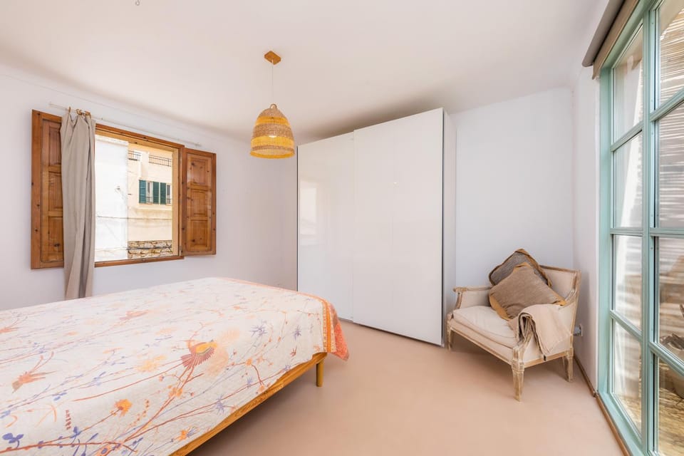 Living room, Bedroom