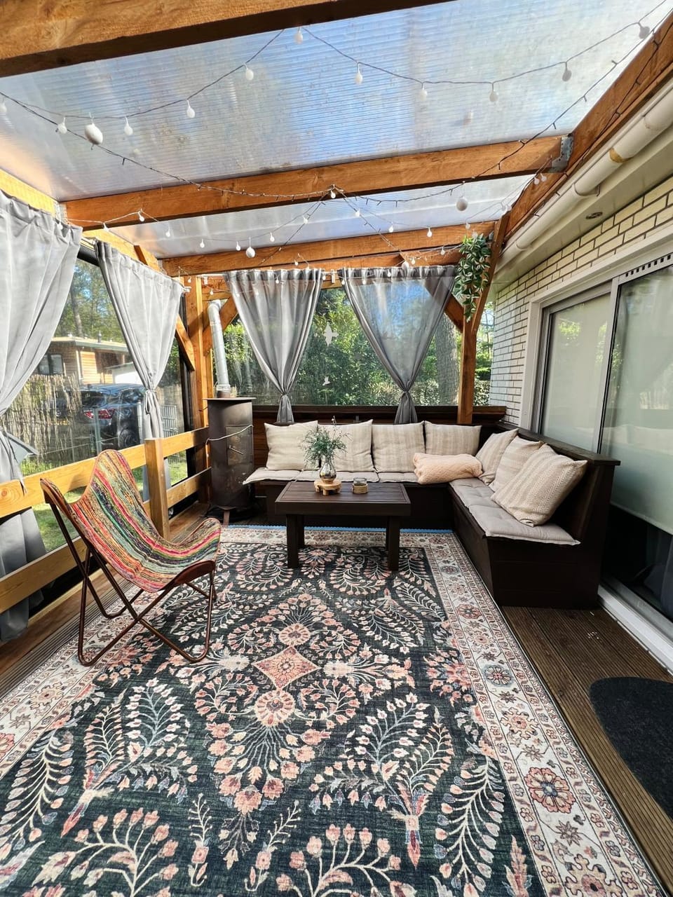 Cosy chalet Veluwe with AIRCO, a spacious garden and veranda Chalet in Flevoland, Netherlands