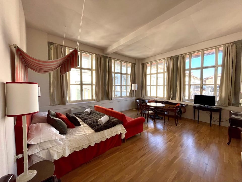 View (from property/room), Photo of the whole room, Bedroom