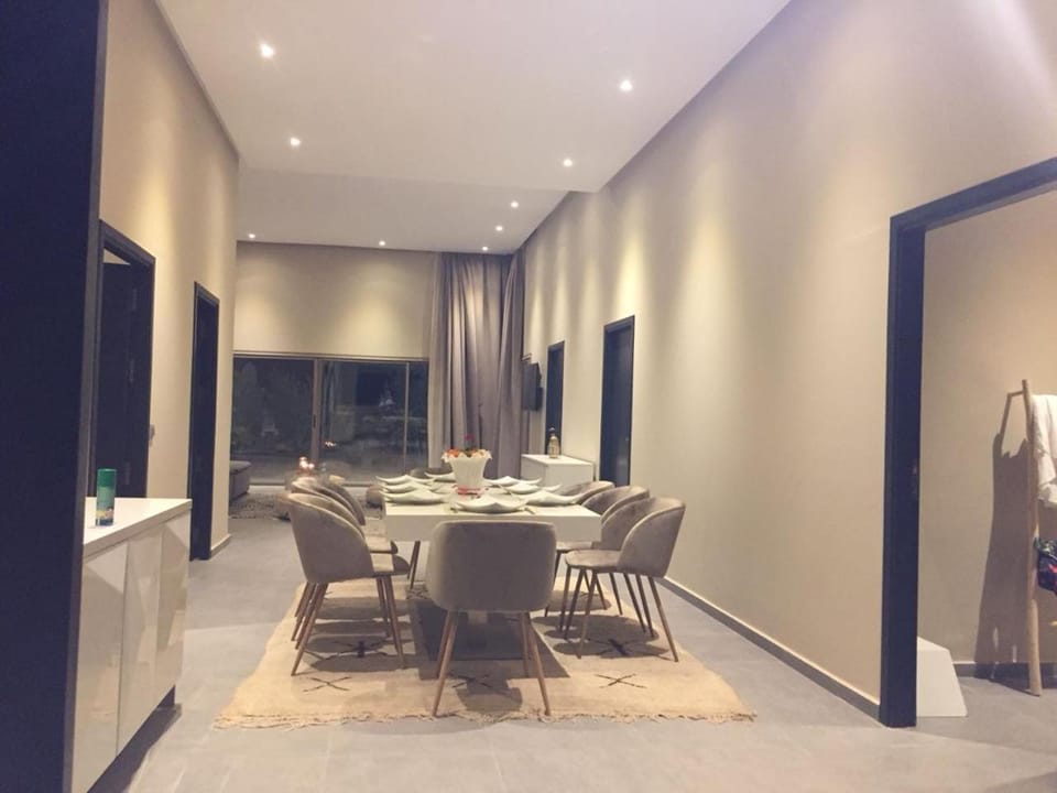 Dining area, Meeting/conference room