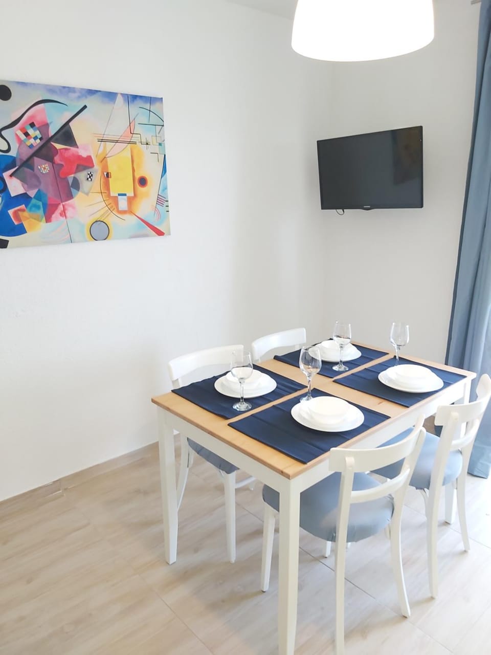 TV and multimedia, Dining area