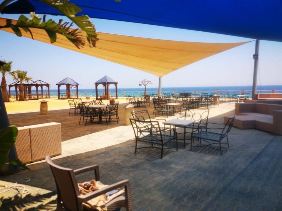 Patio, Restaurant/places to eat