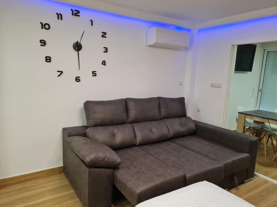 Living room, Seating area, air conditioner