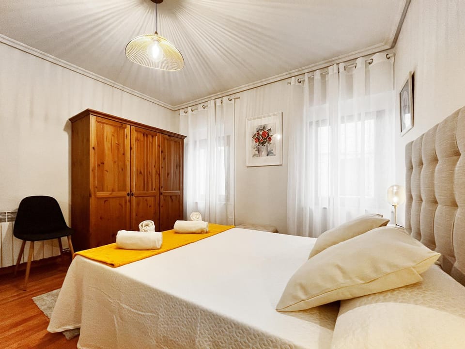 Bed, Bedroom