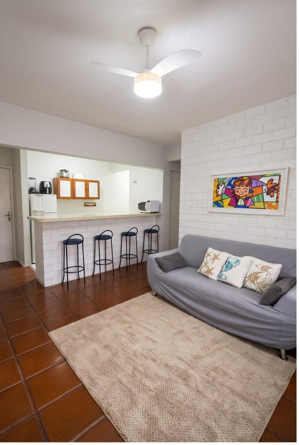 Apartamento no Guarujá Praia da Enseada para até 6 pessoas, com Ar Condicionado, aprox 350 metros - 5 minutos a pé Apartment in State of São Paulo