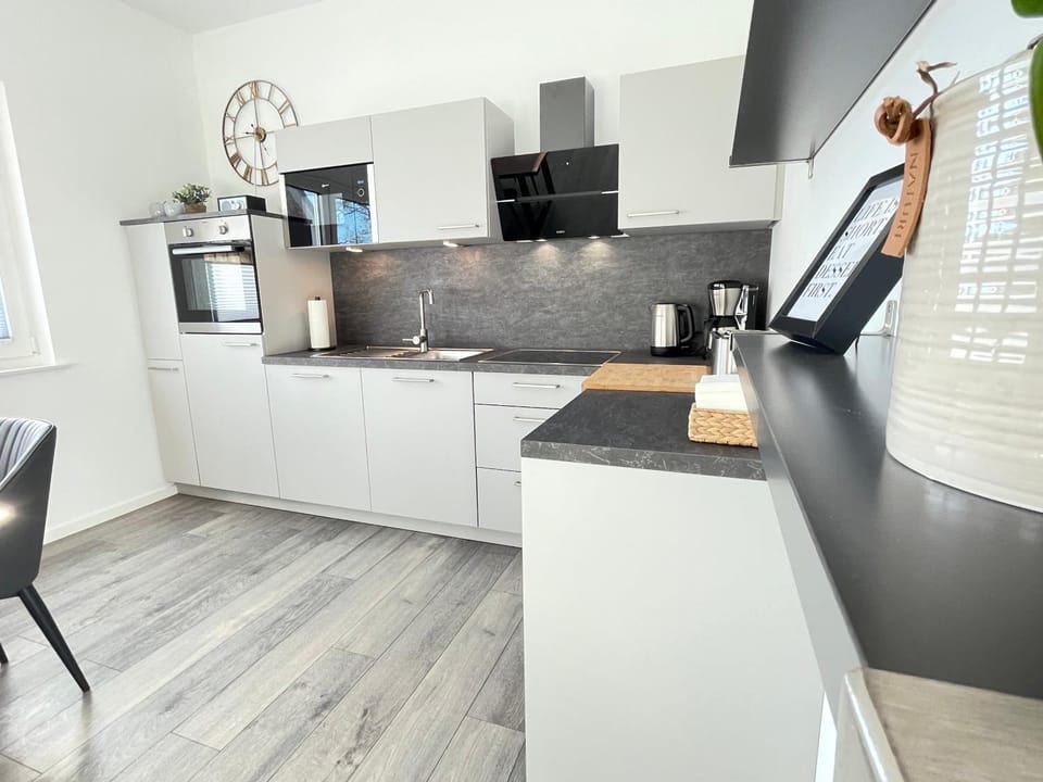 Lee-Moderne Neubauwohnung in Strandnähe - Wallbox Apartment in Schleswig-Holstein
