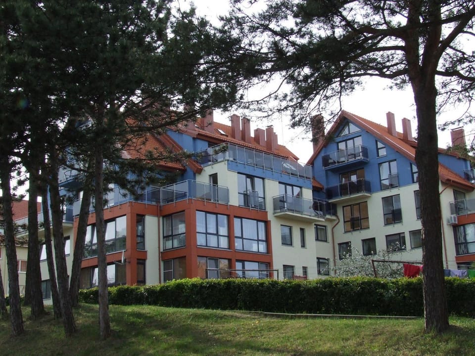 Property building, Facade/entrance, Area and facilities